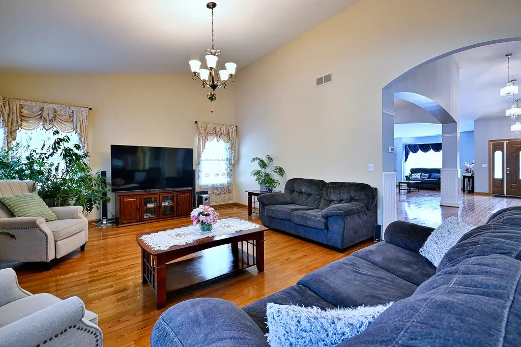 1452 Sage Drive Bolingbrook IL 60490