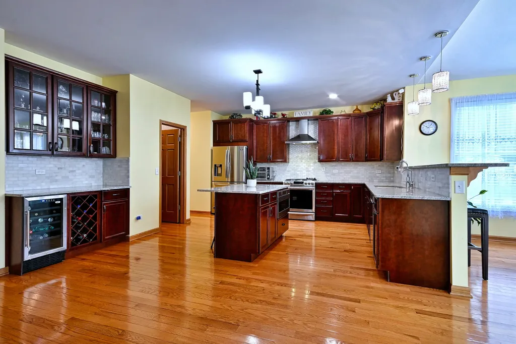 1452 Sage Drive Bolingbrook IL 60490