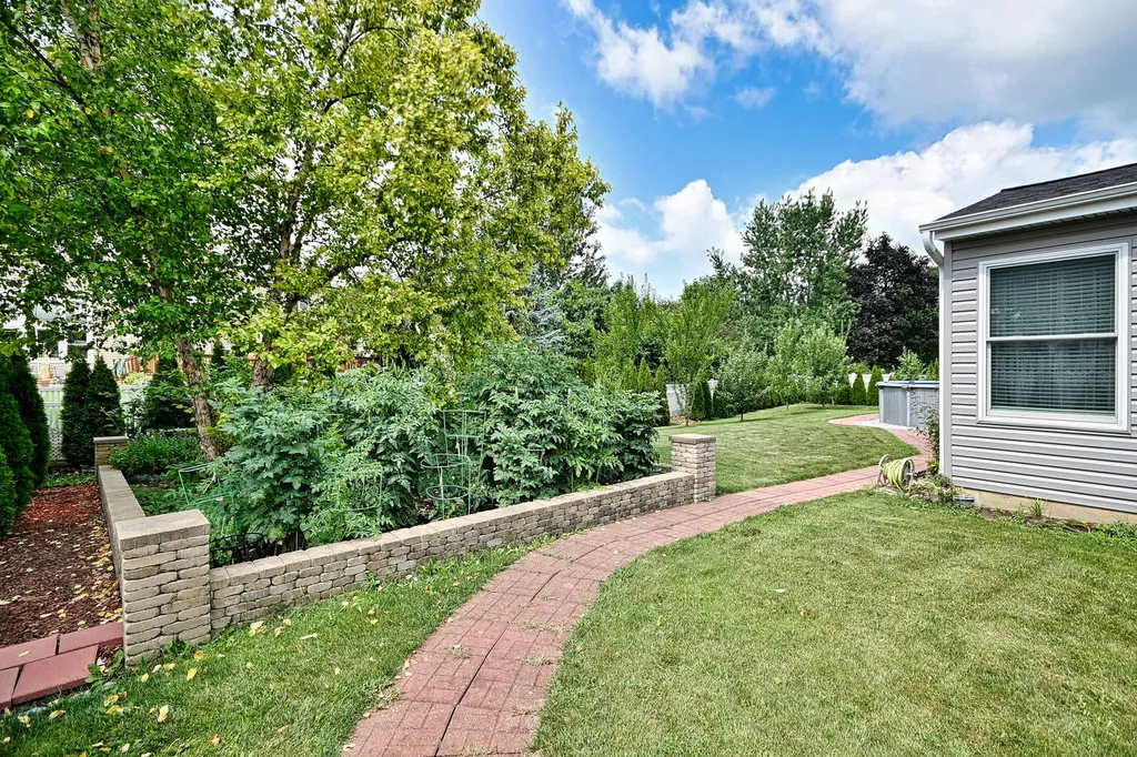 1452 Sage Drive Bolingbrook IL 60490