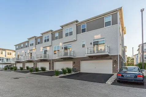 1546 Slade Way Des Plaines IL 60018