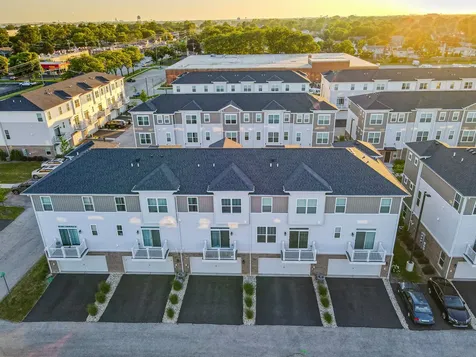 1546 Slade Way Des Plaines IL 60018