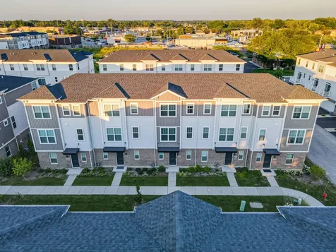 1546 Slade Way Des Plaines IL 60018