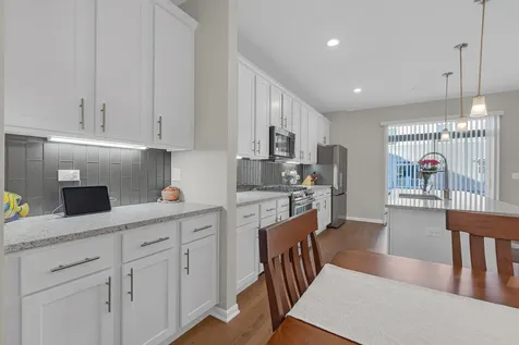 1546 Slade Way Des Plaines IL 60018