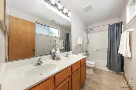 3021 Roxbury Court Joliet IL 60435