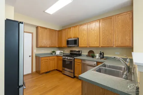 3021 Roxbury Court Joliet IL 60435