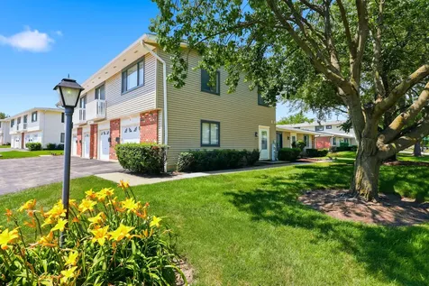 127 Fairlane Court Bloomingdale IL 60108