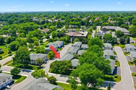 127 Fairlane Court Bloomingdale IL 60108