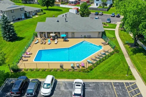 127 Fairlane Court Bloomingdale IL 60108