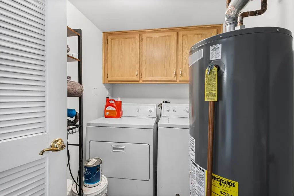 6248 South Gullikson Road Chicago IL 60638