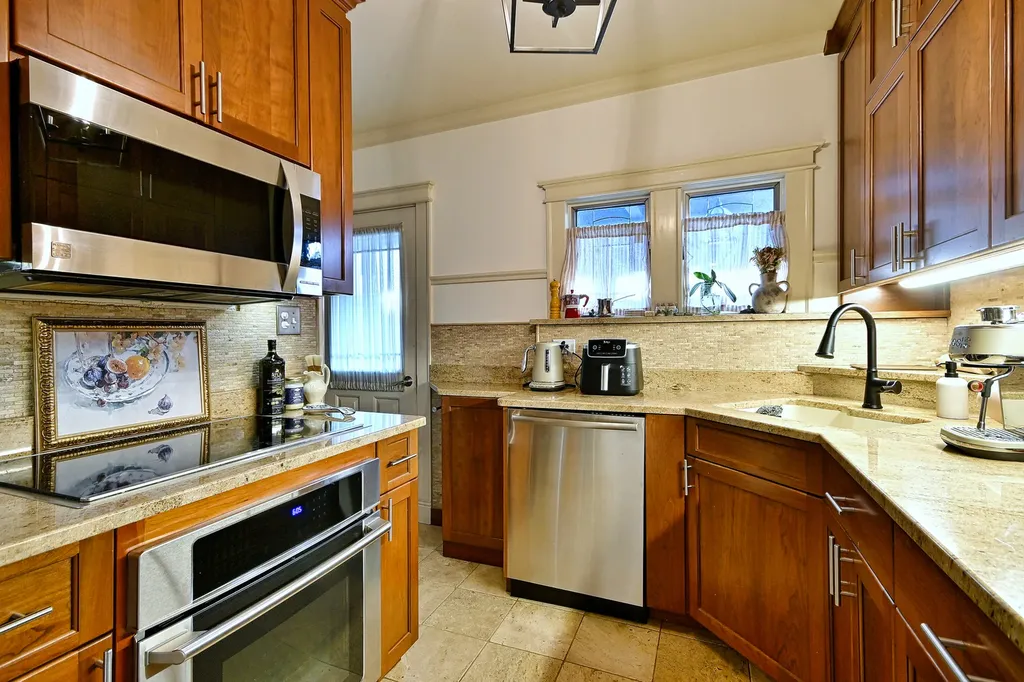 129 East Washington Street Villa Park IL 60181