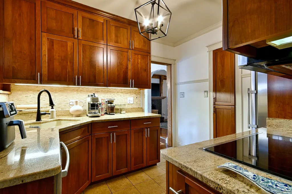 129 East Washington Street Villa Park IL 60181