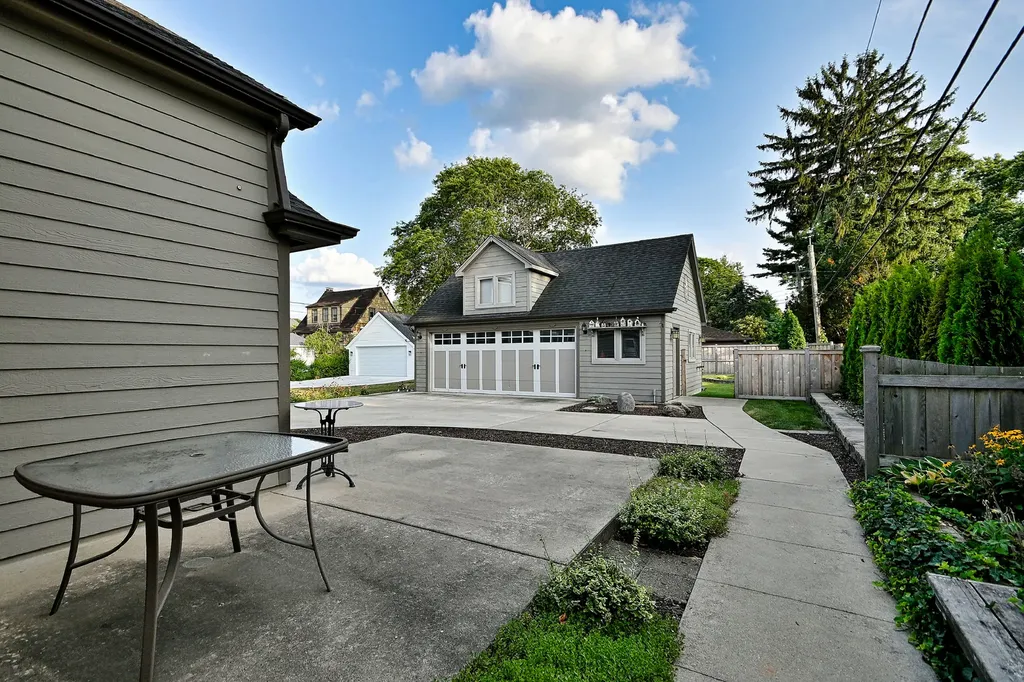 129 East Washington Street Villa Park IL 60181