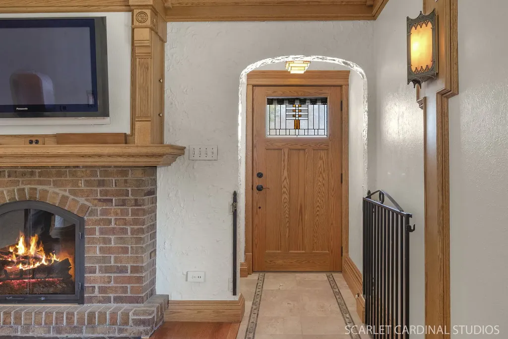 129 East Washington Street Villa Park IL 60181