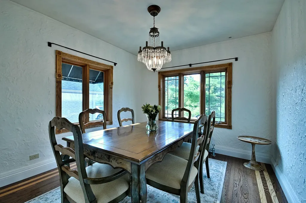 129 East Washington Street Villa Park IL 60181