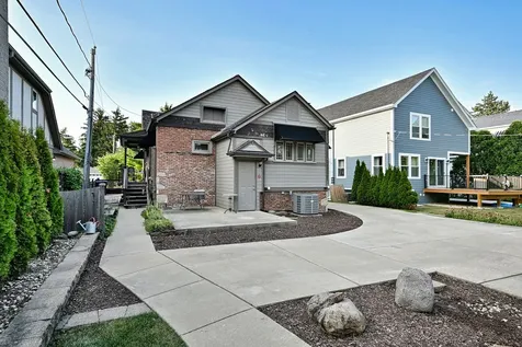 129 East Washington Street Villa Park IL 60181