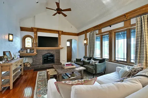 129 East Washington Street Villa Park IL 60181