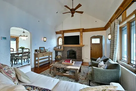 129 East Washington Street Villa Park IL 60181
