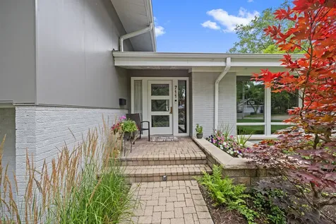 711 Elder Court Glencoe IL 60022