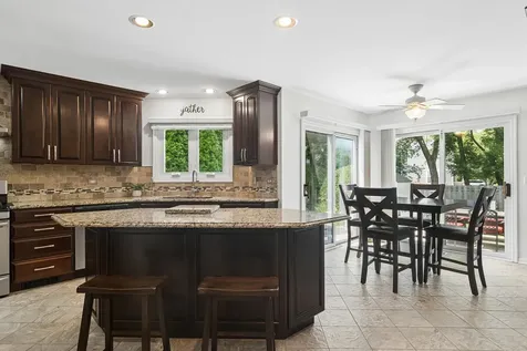 300 Hampton Street Cary IL 60013