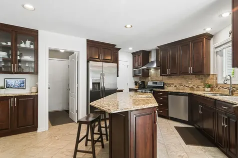 300 Hampton Street Cary IL 60013