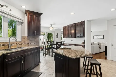 300 Hampton Street Cary IL 60013
