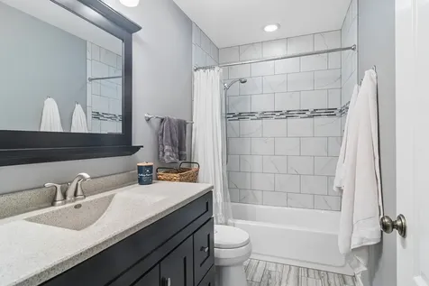 300 Hampton Street Cary IL 60013