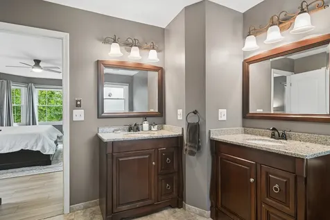 300 Hampton Street Cary IL 60013
