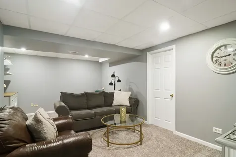 300 Hampton Street Cary IL 60013
