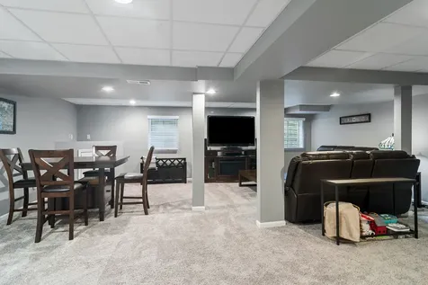300 Hampton Street Cary IL 60013