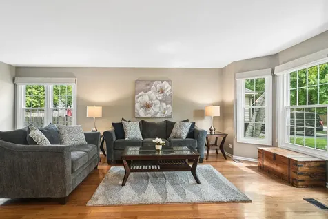 300 Hampton Street Cary IL 60013