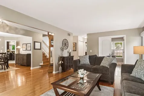 300 Hampton Street Cary IL 60013
