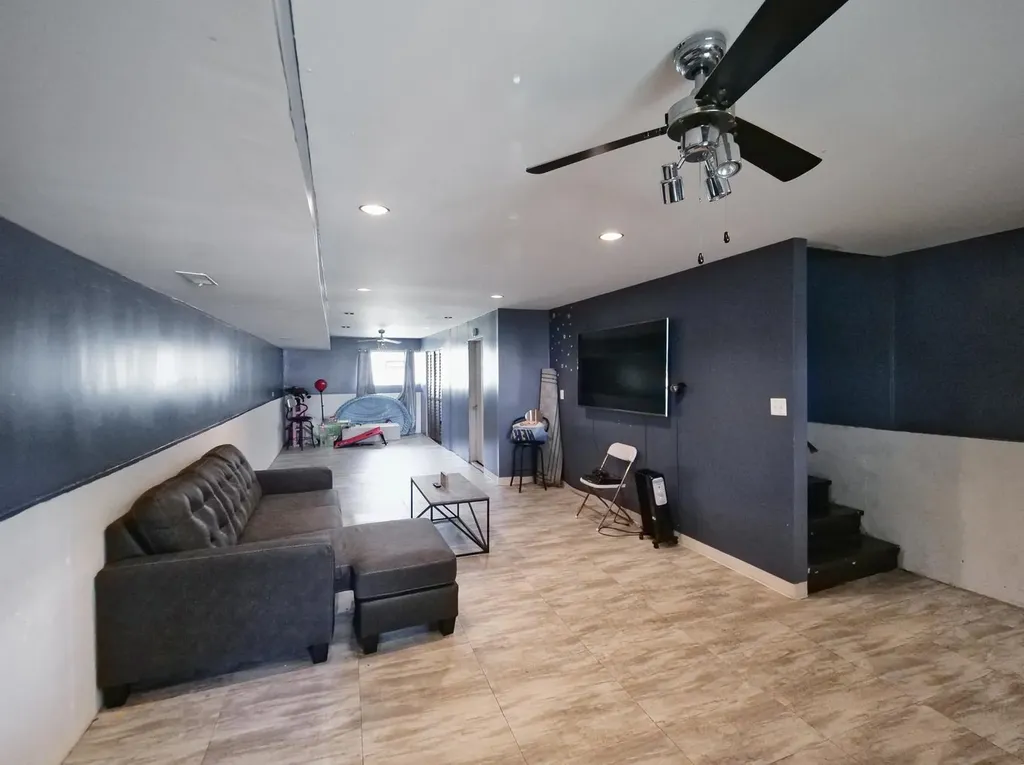 1511 South Karlov Avenue Chicago IL 60623