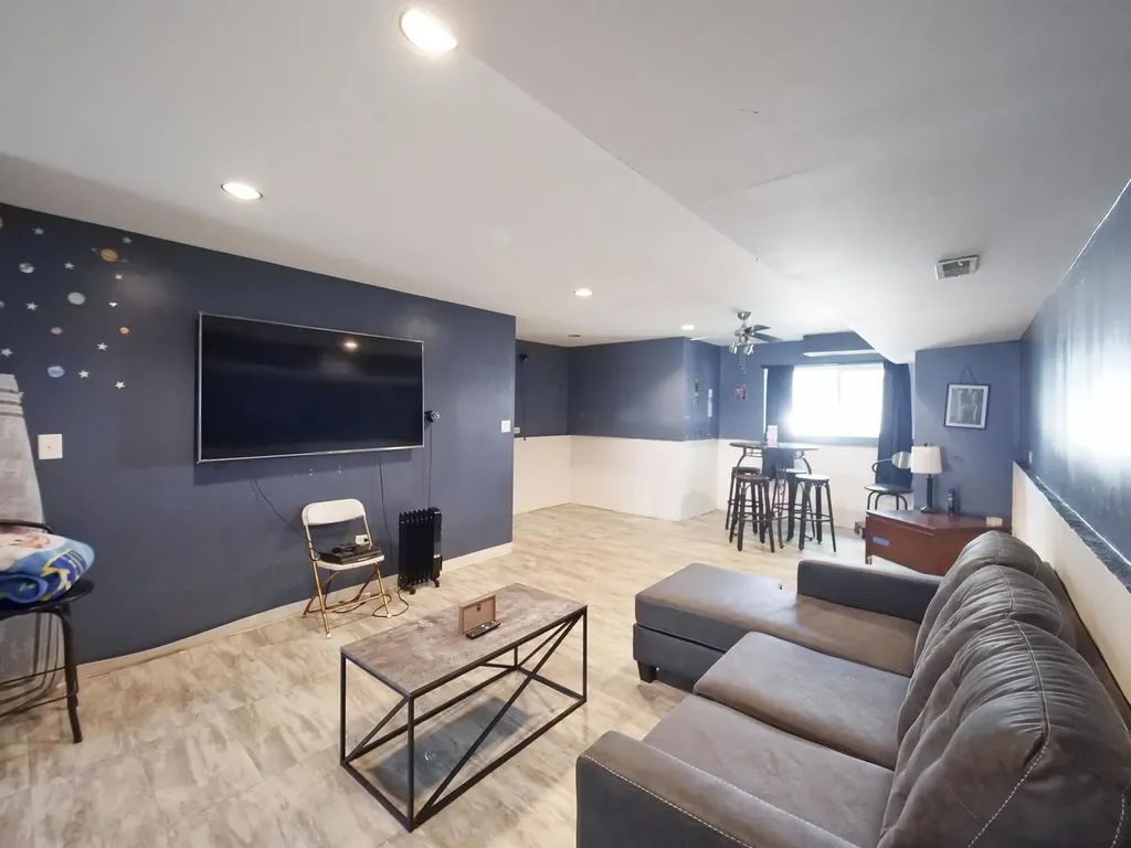 1511 South Karlov Avenue Chicago IL 60623