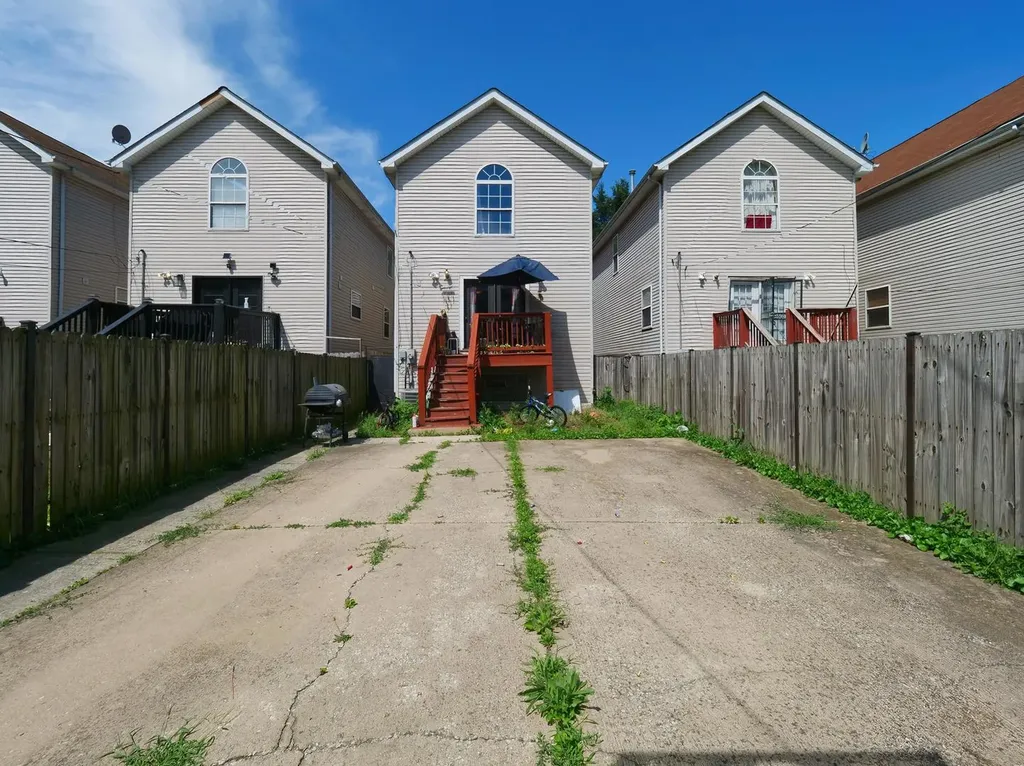 1511 South Karlov Avenue Chicago IL 60623