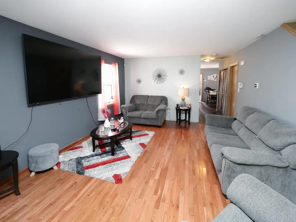 1511 South Karlov Avenue Chicago IL 60623