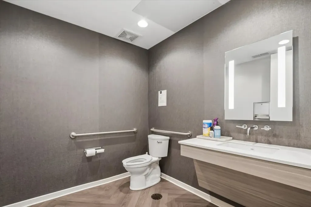 2219-23 West Belmont Avenue Chicago IL 60618
