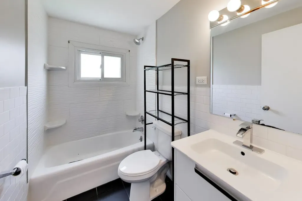 607 North Edgewood Avenue Lombard IL 60148