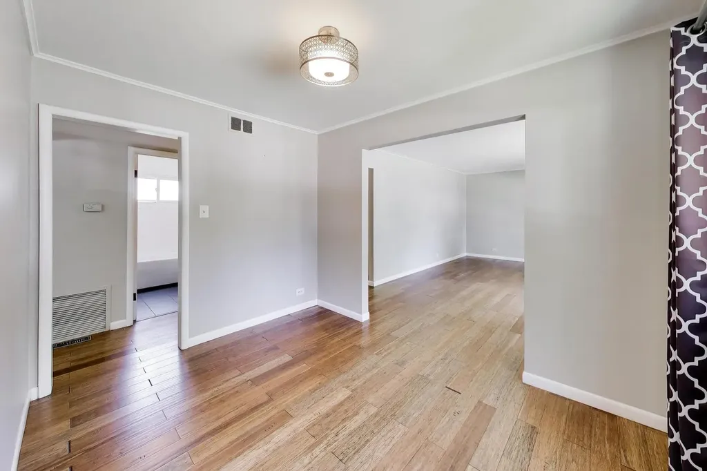 607 North Edgewood Avenue Lombard IL 60148