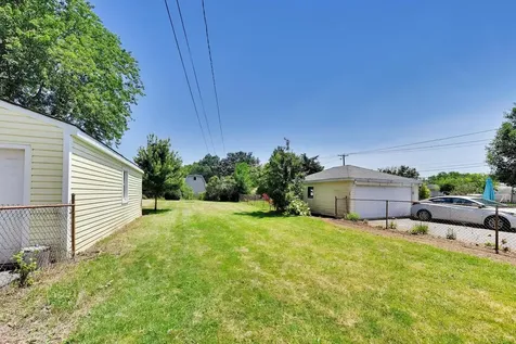 607 North Edgewood Avenue Lombard IL 60148