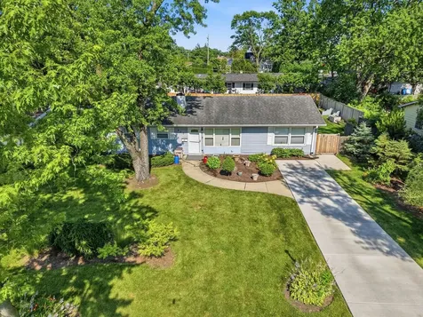 403 Hazelwood Lane Glenview IL 60025