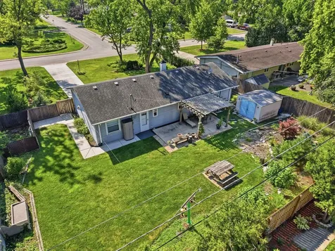 403 Hazelwood Lane Glenview IL 60025