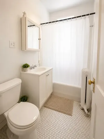 639 West Roscoe Street Chicago IL 60657