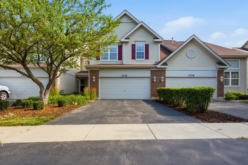 3332 Renard Lane St. Charles IL 60175