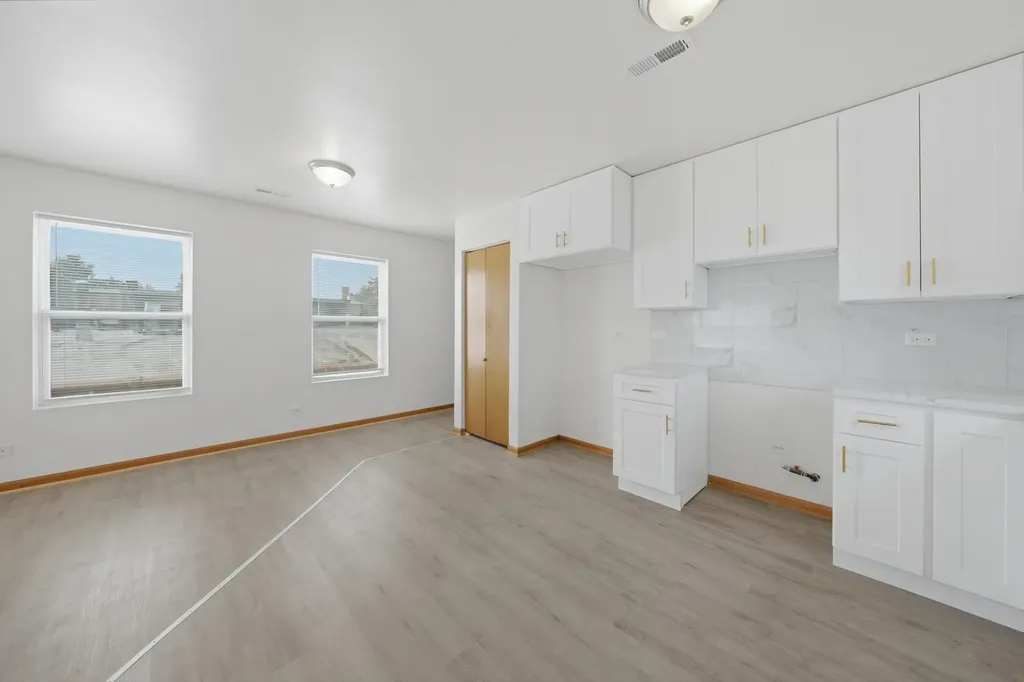 7918 South Greenwood Avenue Chicago IL 60619
