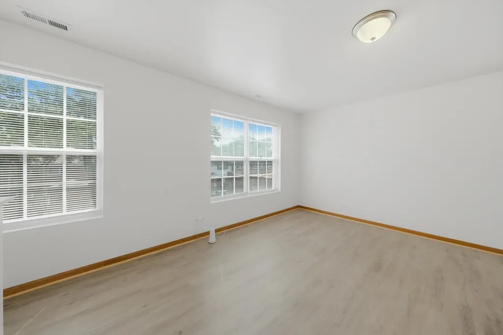 7918 South Greenwood Avenue Chicago IL 60619