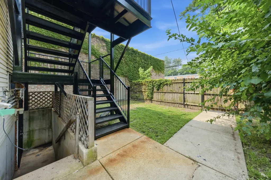 7918 South Greenwood Avenue Chicago IL 60619