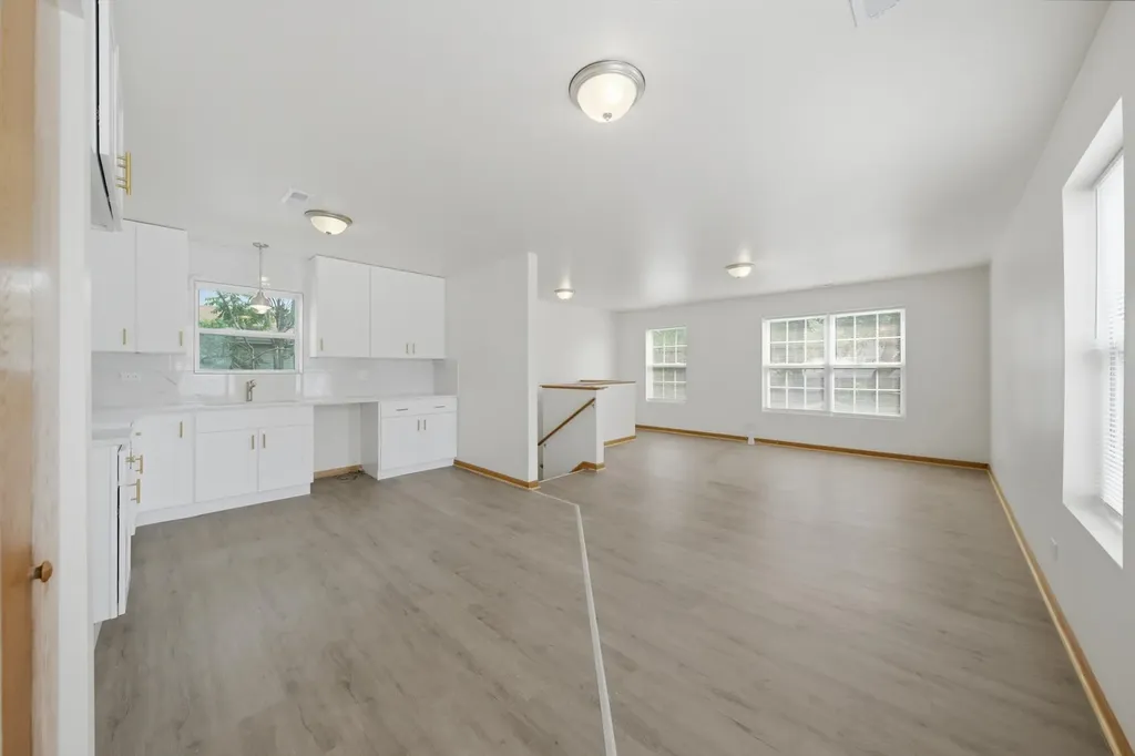 7918 South Greenwood Avenue Chicago IL 60619