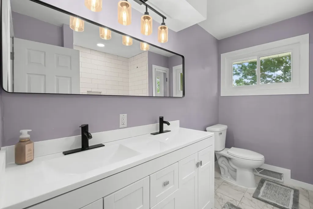 1015 South Leslie Lane Villa Park IL 60181