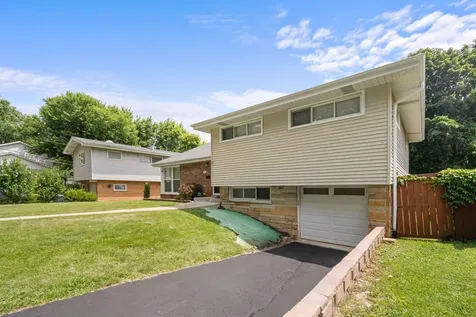1015 South Leslie Lane Villa Park IL 60181