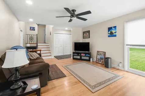1015 South Leslie Lane Villa Park IL 60181
